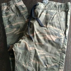 Cotton On - Cuffed Chino - Camo Print - size 32